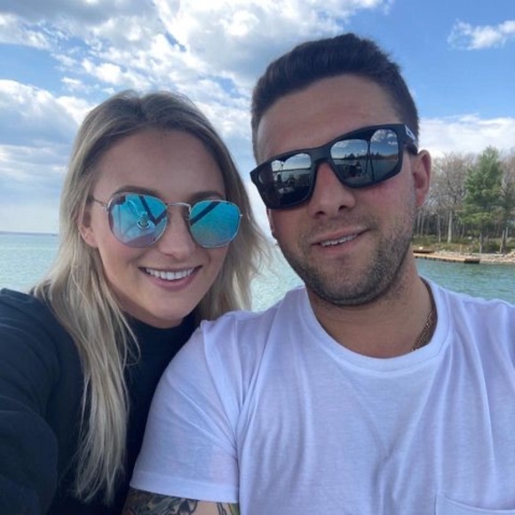 Meet your Posher, Katie - Picture 1 of 1